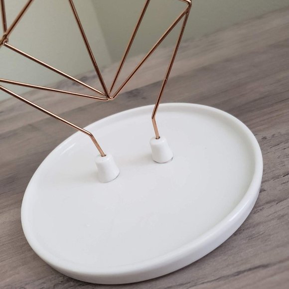 IMM Living Coxet Wire Heart Jewelry Holder - Picture 6 of 11